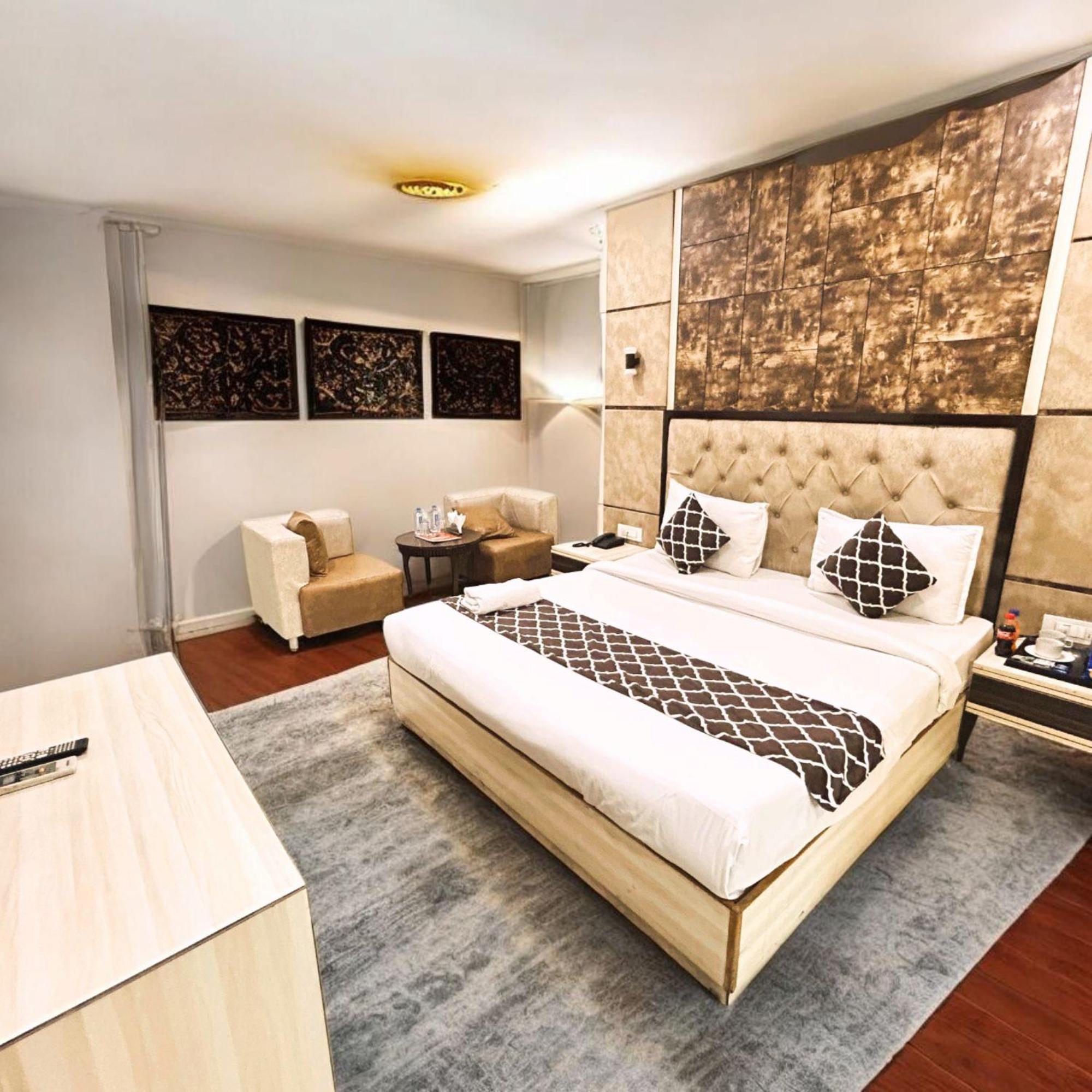 Almora Delhi International Airport With - Free Airport Drop 3* New Delhi