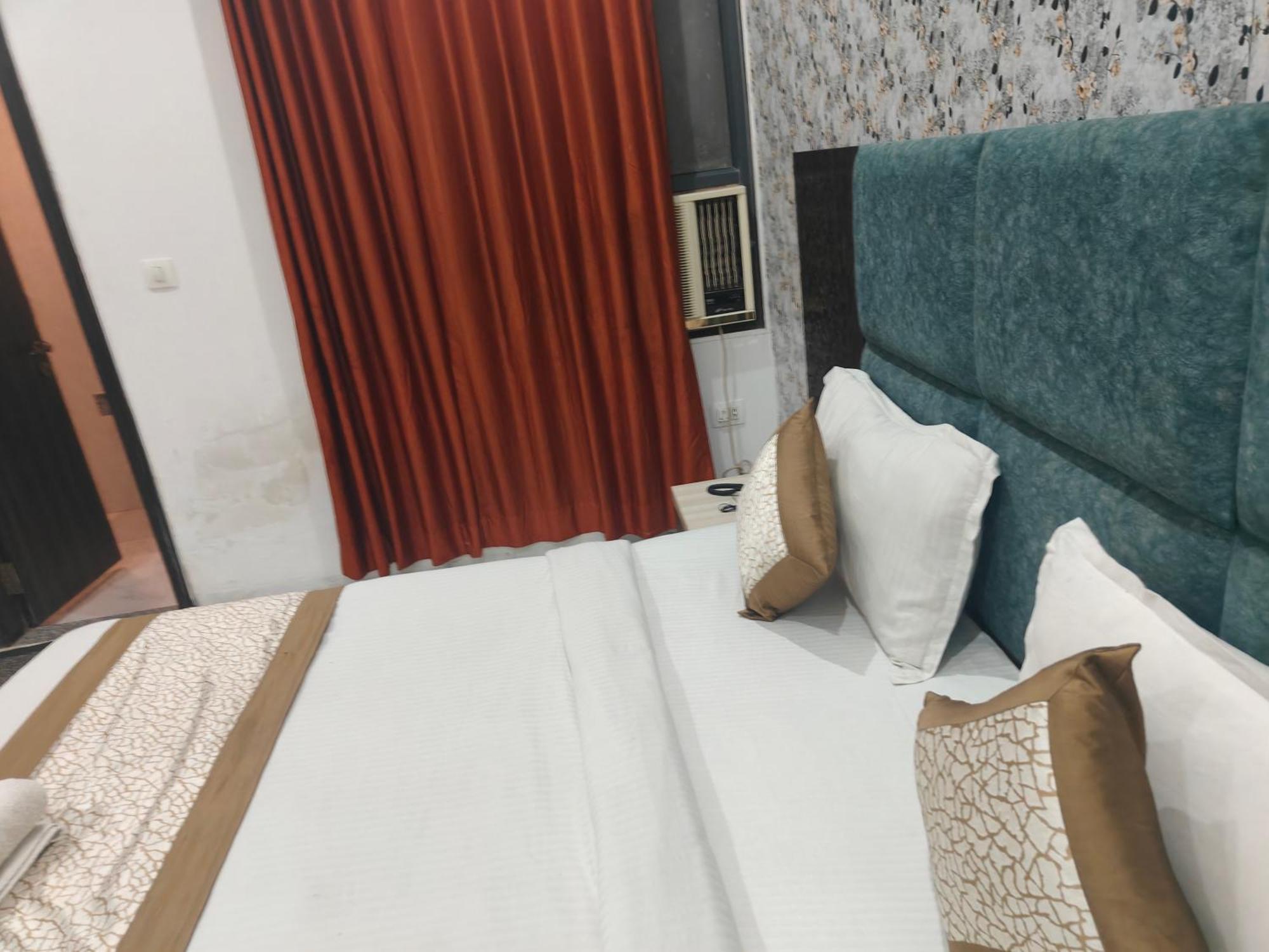 Hotel Almora Delhi International Airport With - Free Airport Drop New Delhi
